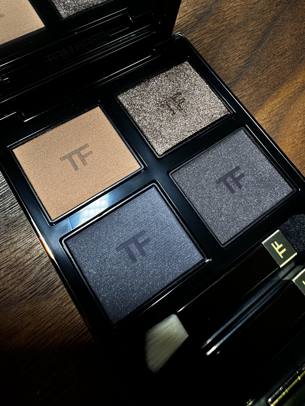 TOMFORD 45 iconic smoke